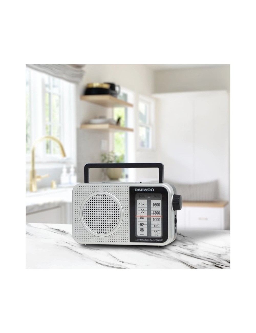 Radio Portátil Daewoo DW1125/ a Pilas/ Gris Metalizado